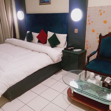 Hotel New Mid City ملتان المظهر الخارجي الصورة