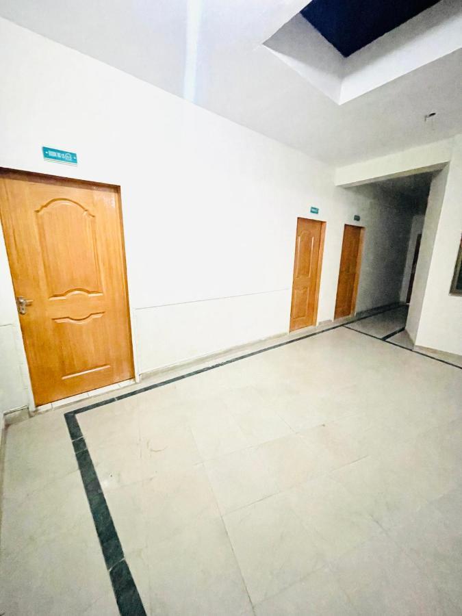 Hotel New Mid City ملتان المظهر الخارجي الصورة