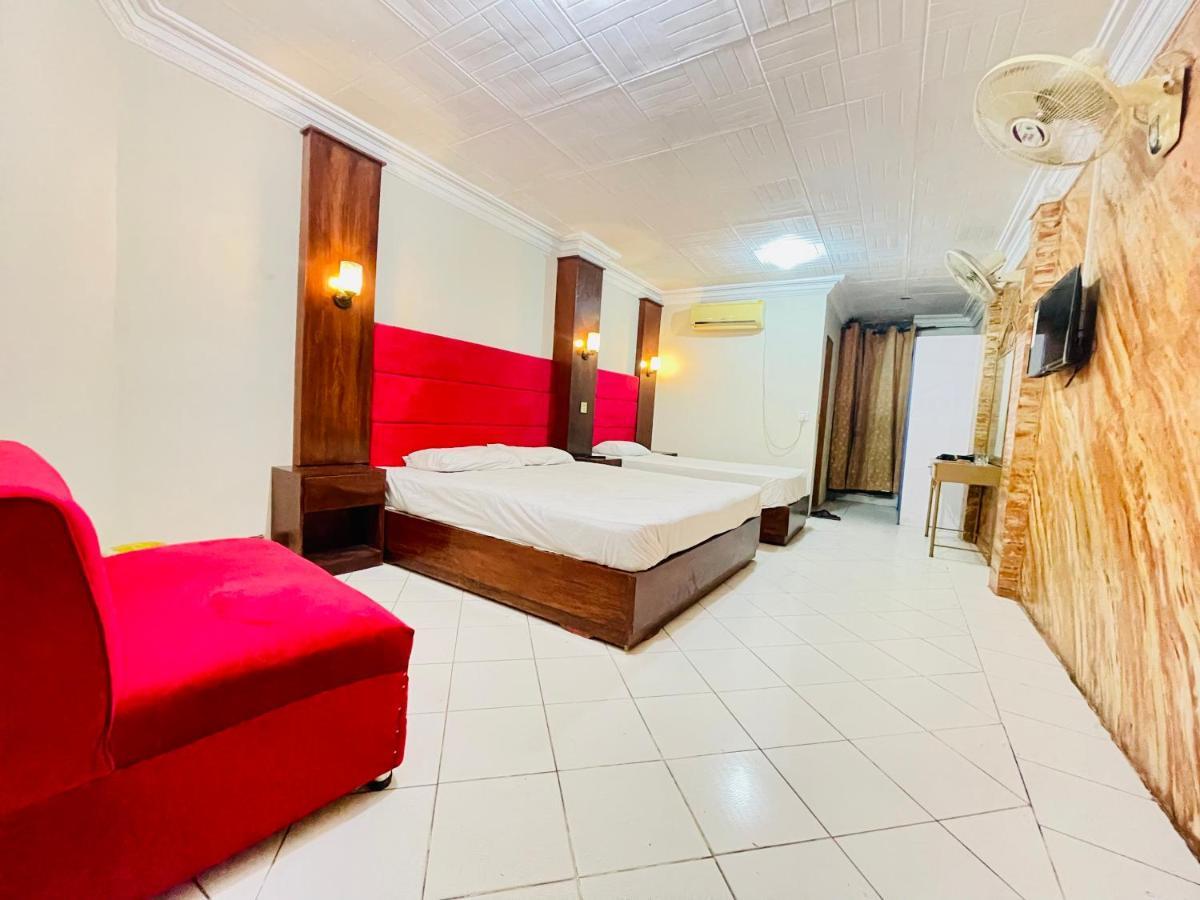Hotel New Mid City ملتان المظهر الخارجي الصورة