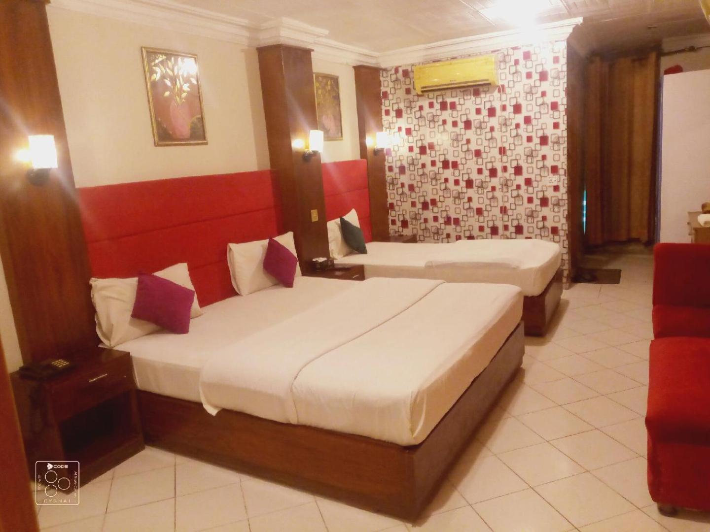 Hotel New Mid City ملتان المظهر الخارجي الصورة